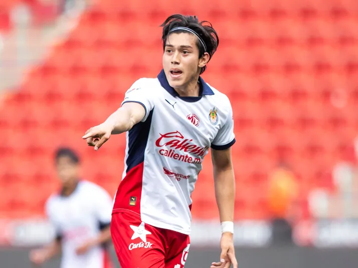 El ex Chivas y América que prueba suerte en Cruz Azul