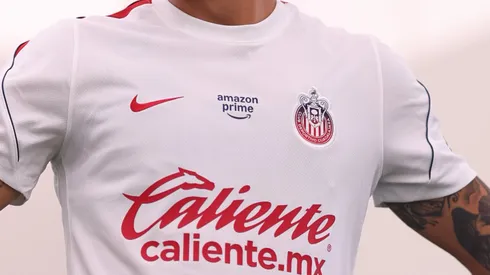 Los jerseys de Chivas se retrasaron.