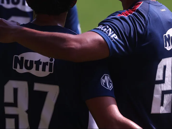 ¿Cuándo tendremos confirmación de los nuevos dorsales de Chivas?