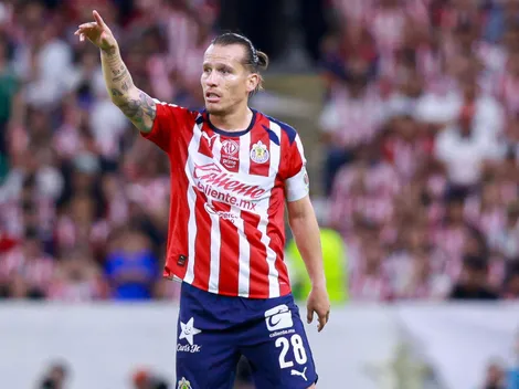 ¿Por qué el Oso González perdería la titularidad en Chivas?