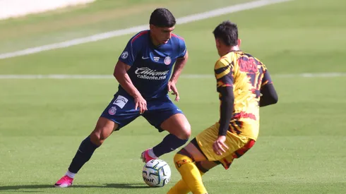 Kevin Castañeda muestra su calidad en Chivas.