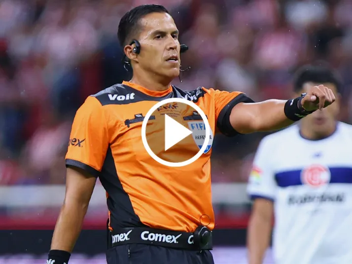 La polémica jugada por la que marcaron penalti contra Chivas