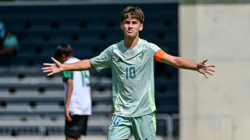 Chivas buscó el fichaje de "Mono" Martínez.