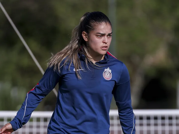 Chivas Femenil triunfa en su último partido de preparación antes del AP26