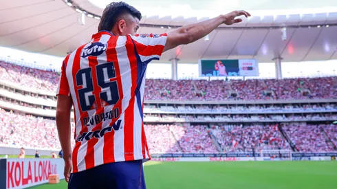 GUADALAJARA, MEXICO – JULIO 25: Roberto Alvarado del Chivas durante el juego de la jornada 2 del Torneo Apertura 2026 de la Liga BBVA MX en el Estadio AKRON el 25 de Julio de 2026 en Guadalajara, Mexico. (Foto: Emiliano Morales/JAM MEDIA)