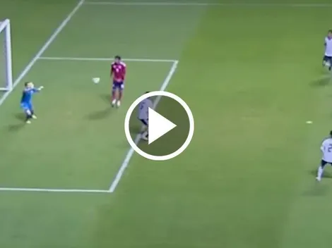 Video de la brutal atajada de Navarrete ante Costa Rica