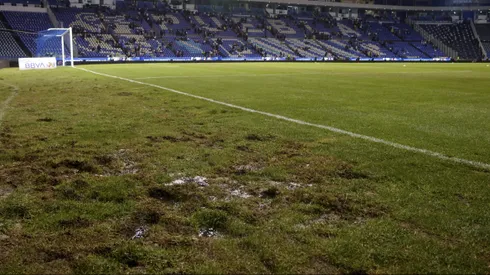 El anterior partido entre Puebla y Chivas se suspendió por lluvia.