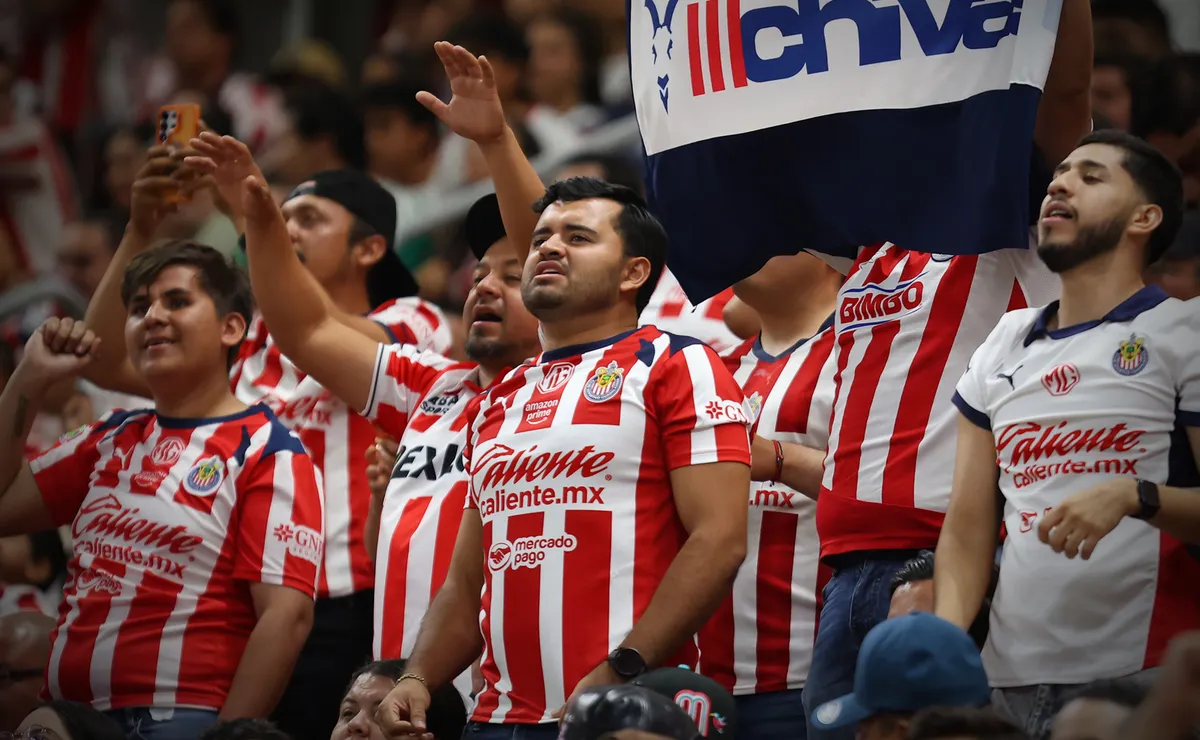 Chivas estalla: “¡Romo a la banca!” por ser el ‘culpable’ vs LAFC