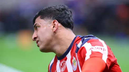 Bryan González sería baja de 6 a 8 semanas.