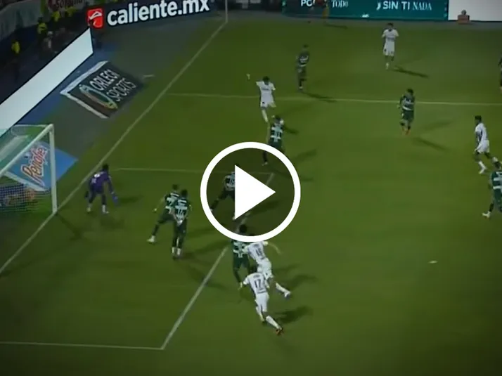Santi Sandoval se iba a mandar un golazo contra Santos