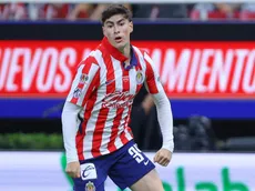 Revelan qué oferta espera Chivas de Olympiacos por Hormiga