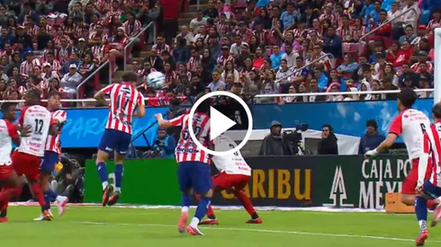 El golazo de Ricardo Marín en el Chivas vs Xolos