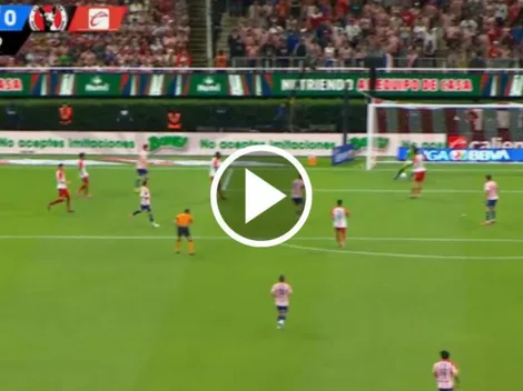 Piojo Alvarado incrementó la goleada de Chivas vs. Xolos