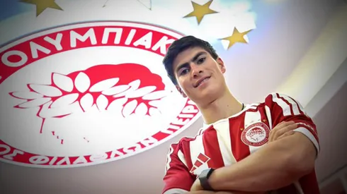 La decisión del DT del Olympiacos con la Hormiga