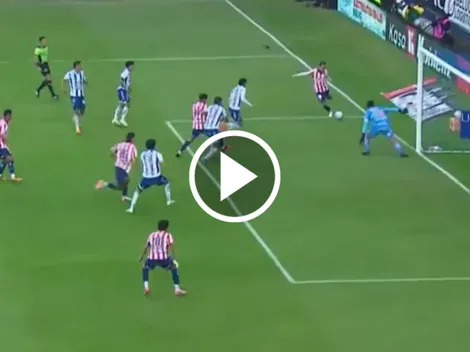 El golazo del Piojo Alvarado que organizó Hugo Camberos