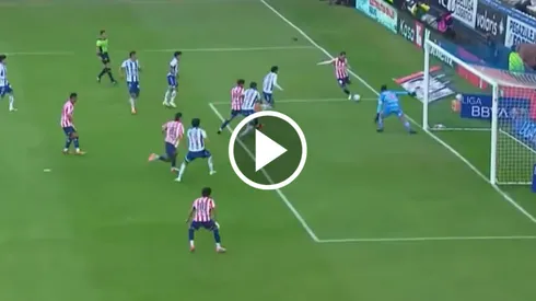 El golazo del Piojo Alvarado que organizó Hugo Camberos