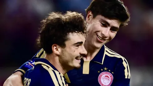 Así festejó la afición de Chivas el primer gol de Armando González.