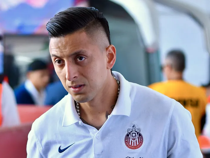 Destapan que Chivas rechazó millonaria oferta por el Piojo Alvarado