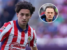 Milito tomó una decisión con Carrillo en Chivas