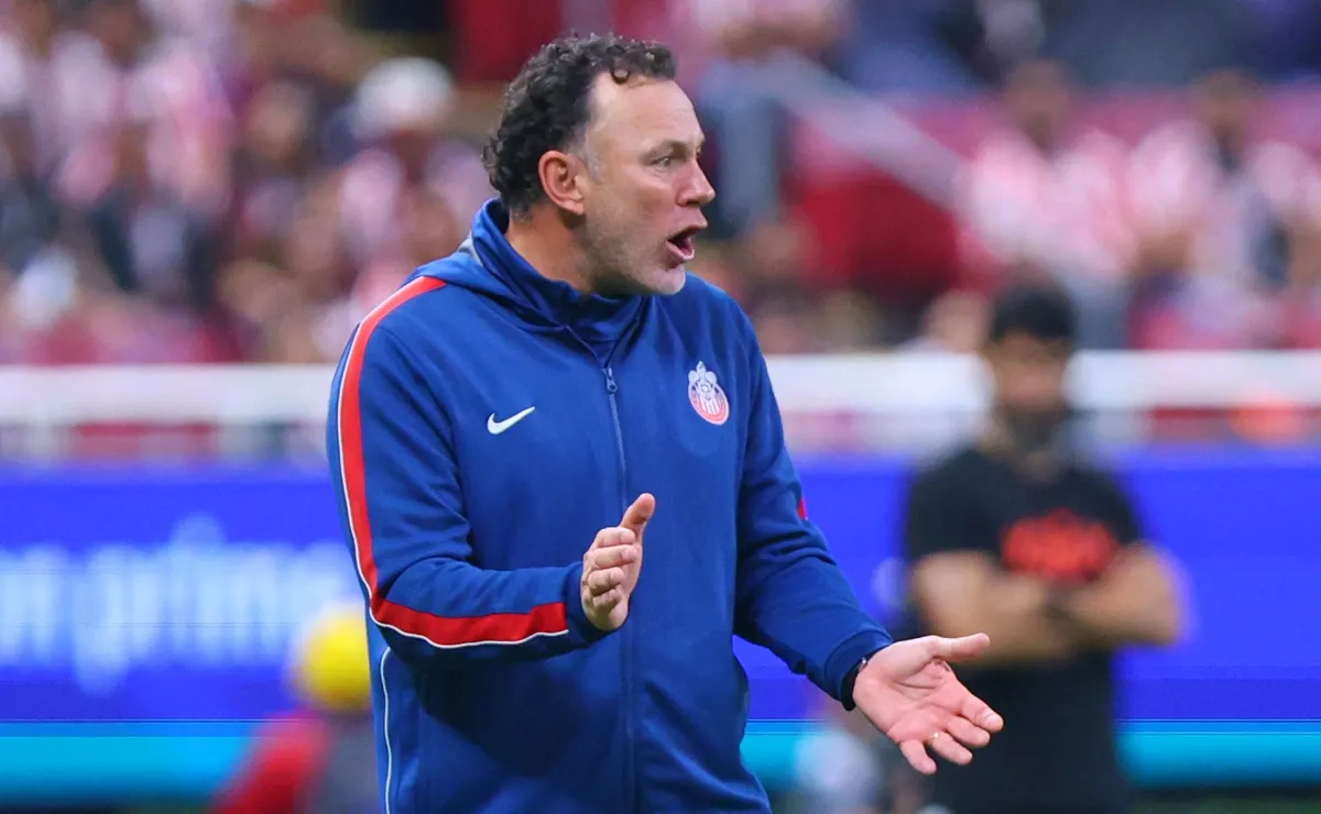 Las posibles bajas de Chivas para enfrentar a Querétaro: 4 descartados y 4 dudas para la J10 del Apertura 2026
