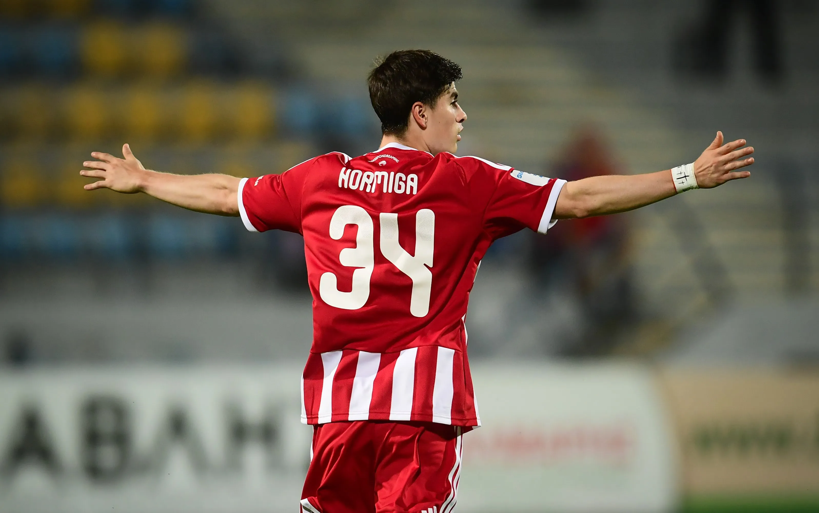 Armando González con el Olympiacos.