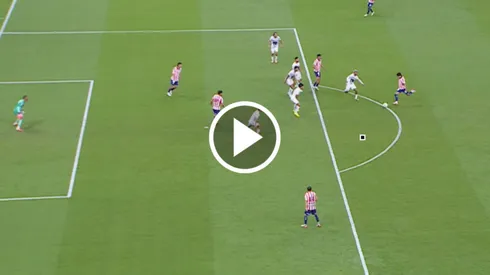 El golazo al ángulo de Santi Sandoval contra Pumas