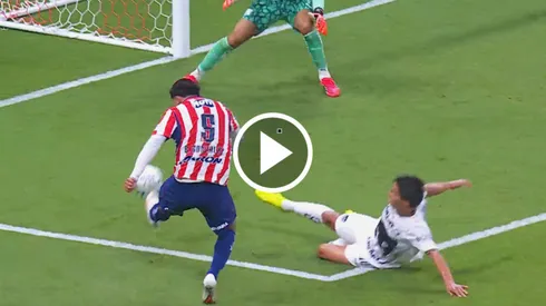 Cotorro reapareció con Chivas con golazo contra Pumas
