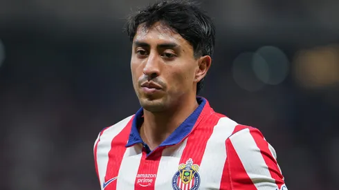 Omar Govea se retiró dolorido.
