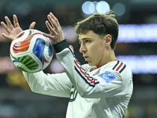 Mateo Chávez vuelve a la cancha como titular en Europa League