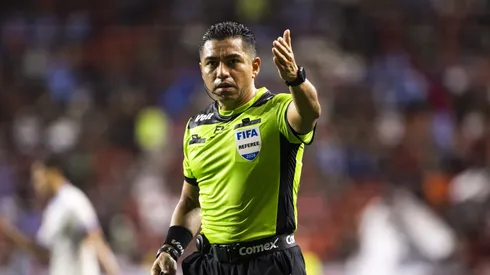 Víctor Alfonso Cáceres dirigirá el América vs Chivas.