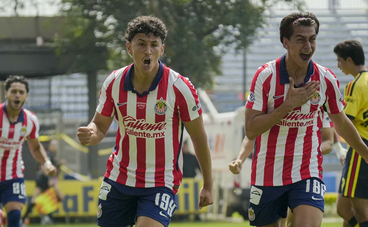 Chivas Sub-21 viene de atrás y consigue una dramática victoria ante el América en el Clásico Nacional