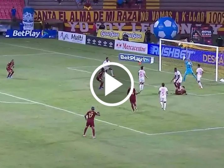 Así fue el golazo de chilena de Aguayo que le anularon en Colombia