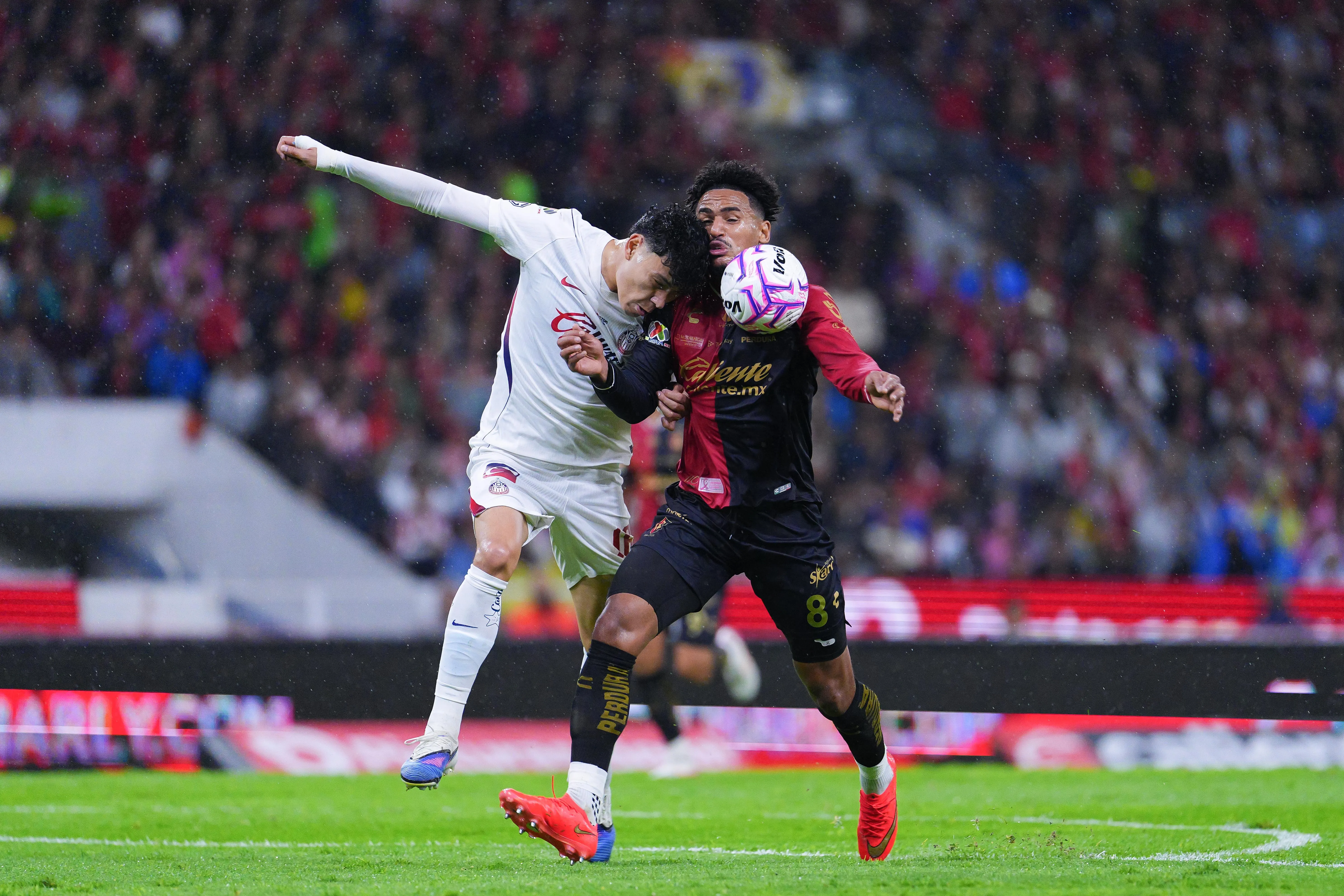 Luis Gabriel Rey contra Atlas.