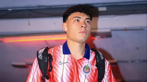 Luis Gabriel Rey fue titular por las bajas de Chivas.