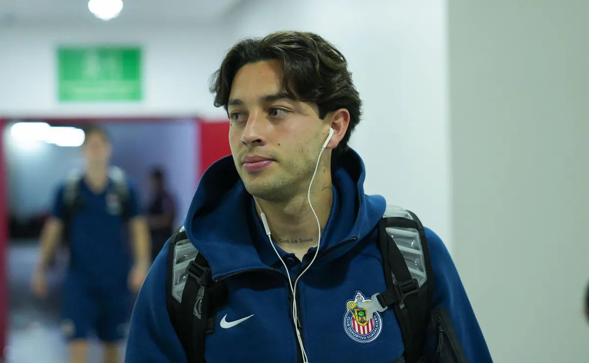 ¿Realmente Jordan Carrillo ha tenido un desempeño tan malo como para no jugar en Chivas?