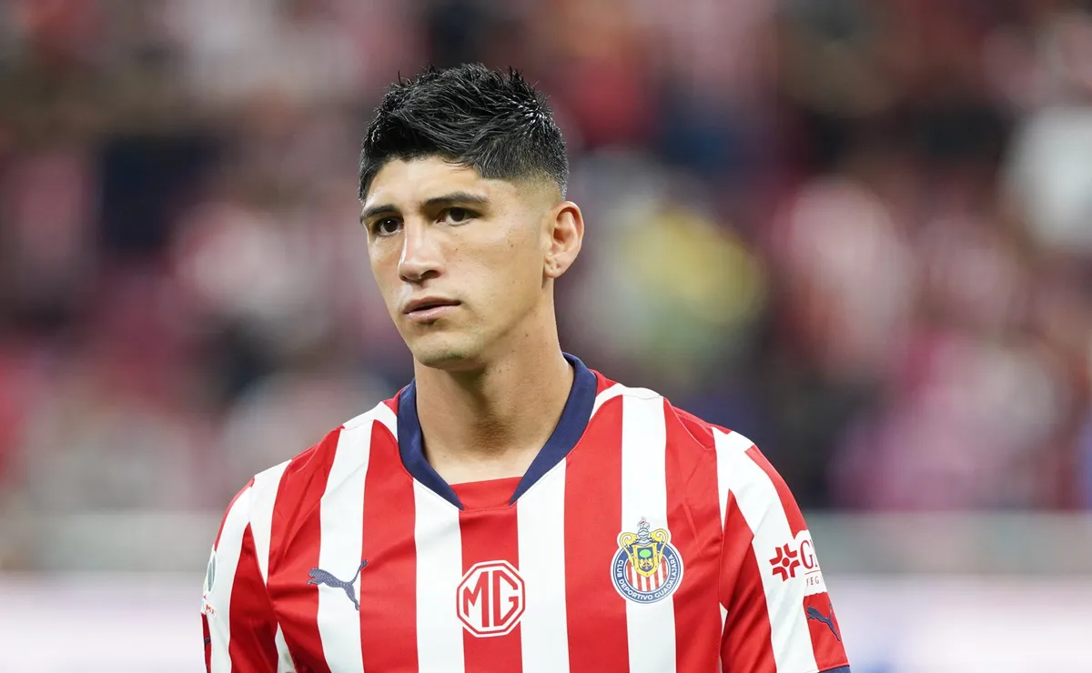 “Pudimos demandar a Chivas…”: Alan Pulido vuelve a arremeter contra el Club y exhibe malos tratos