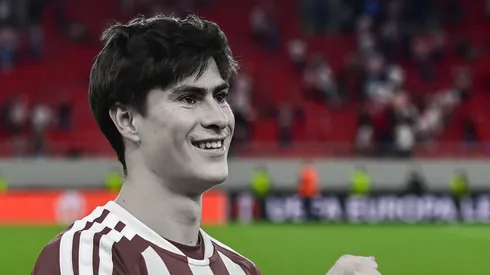 Armando González salió a la banca en Europa League.