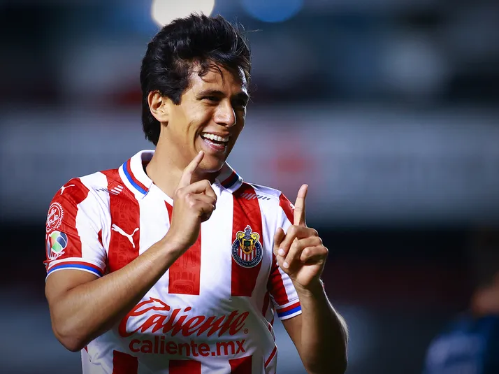 Fue goleador de Chivas, estuvo a punto del retiro, pero está por volver a las canchas