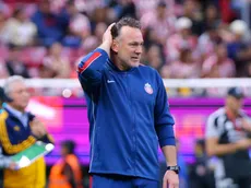 Gabriel Milito responde a la afición que abucheó a Chivas