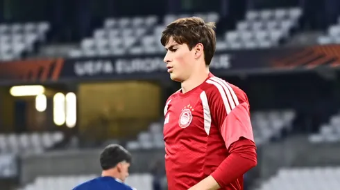 Armando González y Olympiacos juegan Europa League.