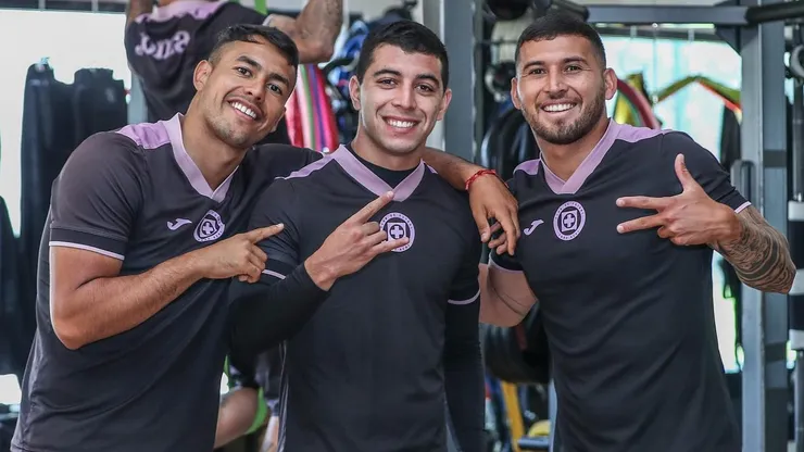 Cruz Azul ya emprendió el viaje rumbo a Pachuca para la Jornada 13.