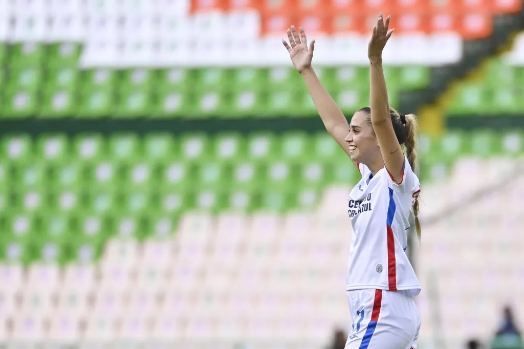 Nailea Vidrio con Cruz Azul (Imago7)