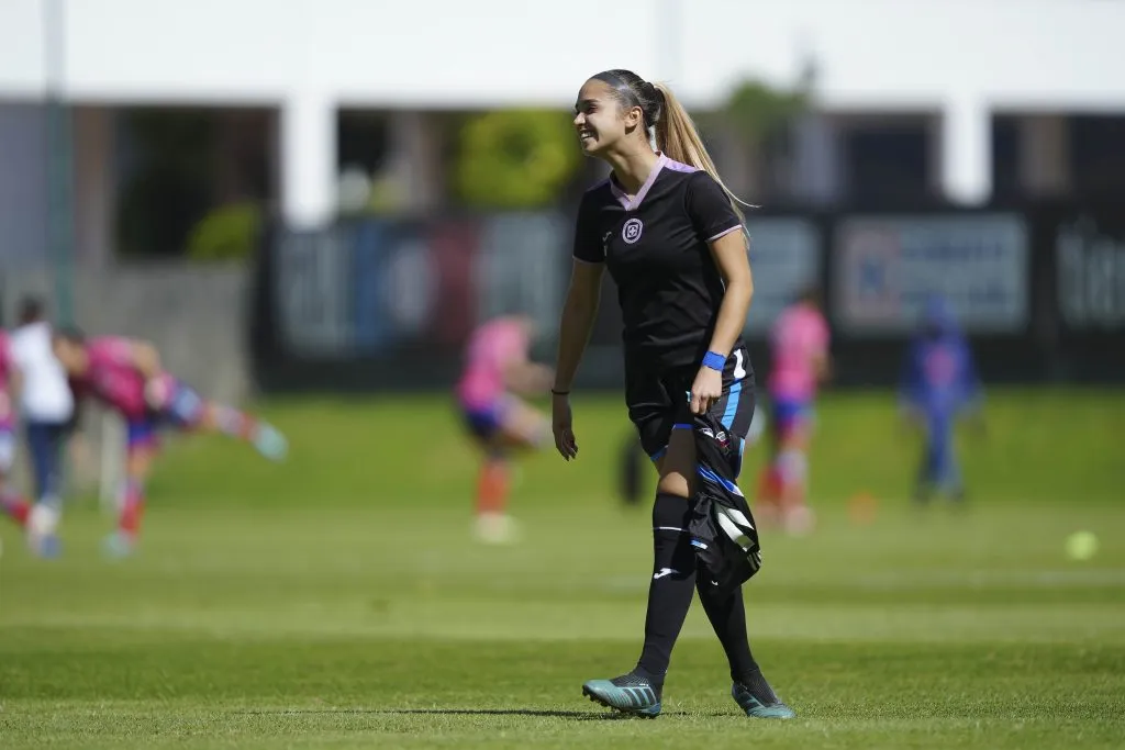 Nailea Vidrio con Cruz Azul (Imago7)