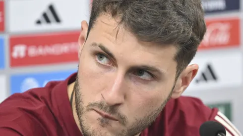 El delantero se encuentra concentrado con la selección mexicana