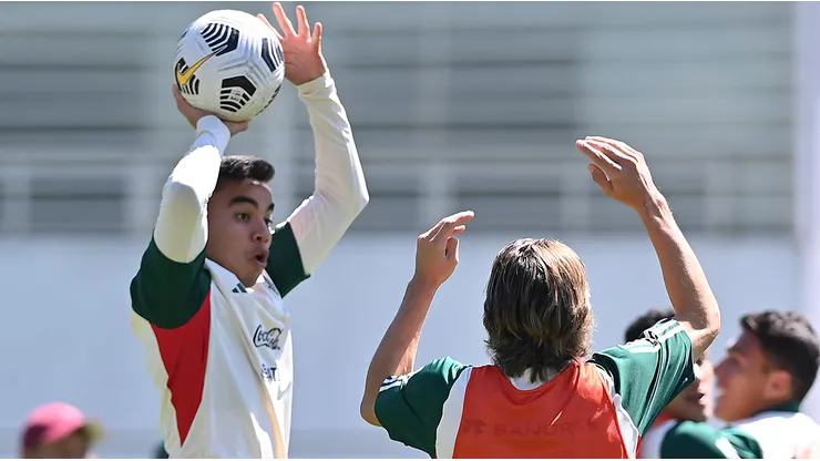 Charly Rodríguez podría ser titular con la Selección mexicana frente a Jamaica.
