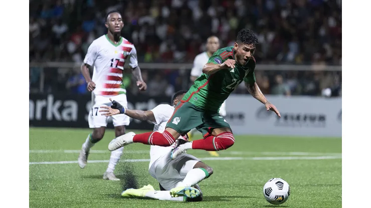 El jugador de Cruz Azul se mostró activo durante todo el partido