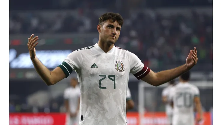 ARLINGTON, TEXAS - MAY 28: Santiago Tomas Gimenez #29 of Mexico celebrates after scoring a goal against Nigeria in the first half of a 2022 International Friendly match at AT&T Stadium on May 28, 2022 in Arlington, Texas. Mexico won 2-1. (Photo by Ron Jenkins/Getty Images)