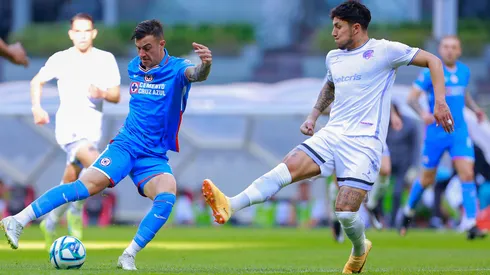 Carlos Salcedo es uno de los posibles refuerzos de Cruz Azul para el Apertura 2023.