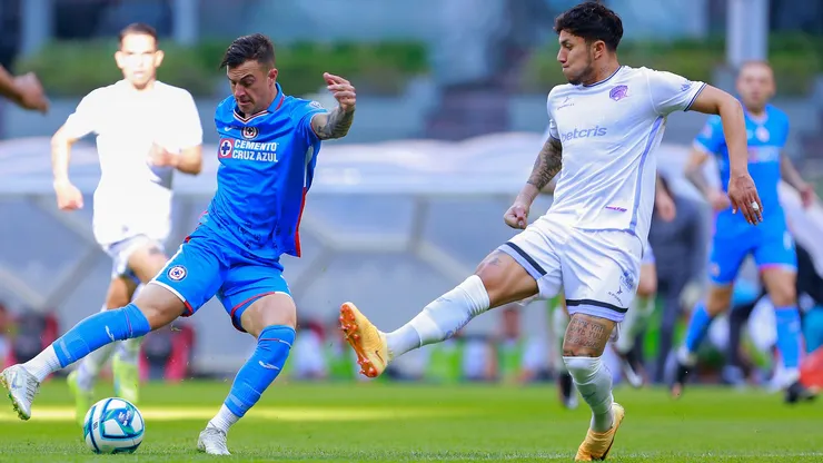 Carlos Salcedo es uno de los posibles refuerzos de Cruz Azul para el Apertura 2023.
