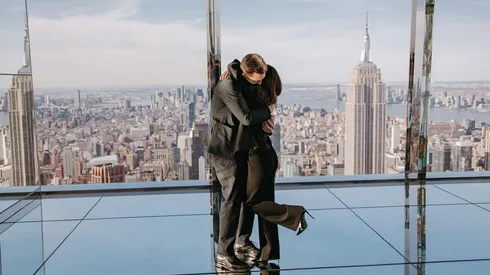 Sebastián Jurado le propuso matrimonio a su novia.